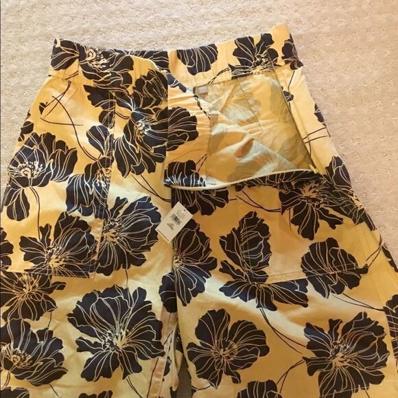 NWT Gap Sky High Pull-On Bermuda Print Shorts - Picture 5 of 7